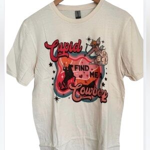 J. Coons Valentine Western Graphic Tee Cupid Find Me a Cowboy NWOT Medium